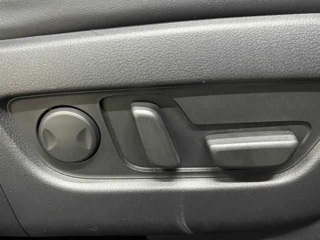 CX-60 XD エクスクルーシブモード ワンオーナー/サンルーフ/BOSEサウンド/純正10.25型ナビ地デジ/全周囲/パワーシート/シートベンチレーション/パワーバックドア/ステアリングヒーター/追従クルコン/BSM/LEDヘッドライト(10枚目)