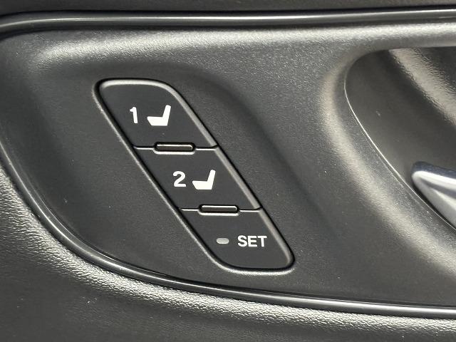 ZR-V Z 純正9型ナビ地デジ/全周囲/BOSEサウンド/黒革/BSM/追従クルコン/パワーバックドア/ダウンヒルアシスト/ワイヤレス充電/LEDヘッドライト/ETC/スマートキー/シートヒーター/パワーシート(67枚目)