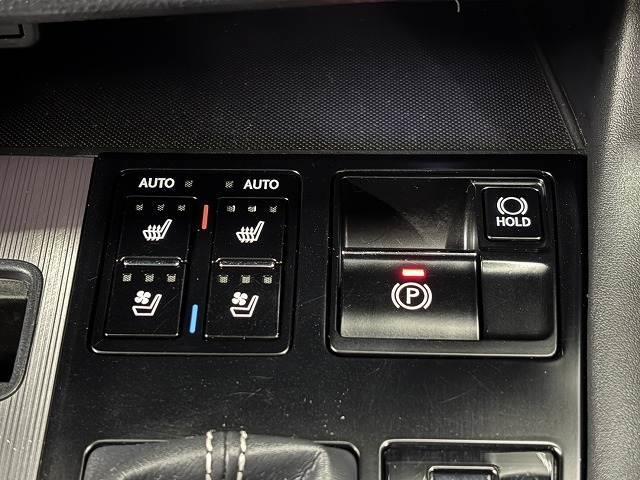 ＲＸ ＲＸ４５０ｈ　Ｆスポーツ　ＴＲＤエアロ／ＴＲＤマフラー／全周囲／全席シートヒーター／セカンドパワーシート／純正１２．３型ナビ地デジ／ベンチレーション／ＢＳＭ／追従クルコン／パワーバックドア／オートハイビーム／ＬＥＤ／ＥＴＣ（8枚目）