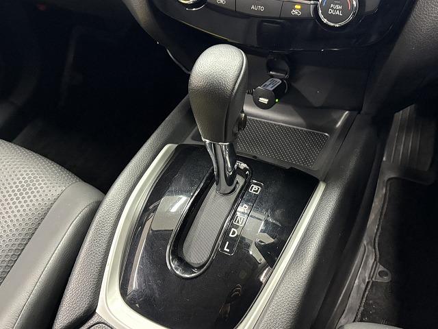 エクストレイル 20X フリップダウンモニター/純正9インチナビ/地デジ/全周囲/デジタルインナーミラー/パワーバックドア/ダウンヒルアシスト/アイドリングストップ/スマートキー/プッシュスタート/ETC(66枚目)