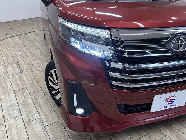 ルーミー □カスタムＧ　純正９インチナビ／全周囲／ＬＥＤヘッドライト／衝突軽減ブレーキ／レーダークルコン／クリアランスソナー／アイドリングストップ／両側電動スライド／ＥＴＣ／地デジ／Ｂｌｕｅｔｏｏｔｈ／スマートキー／（30枚目）