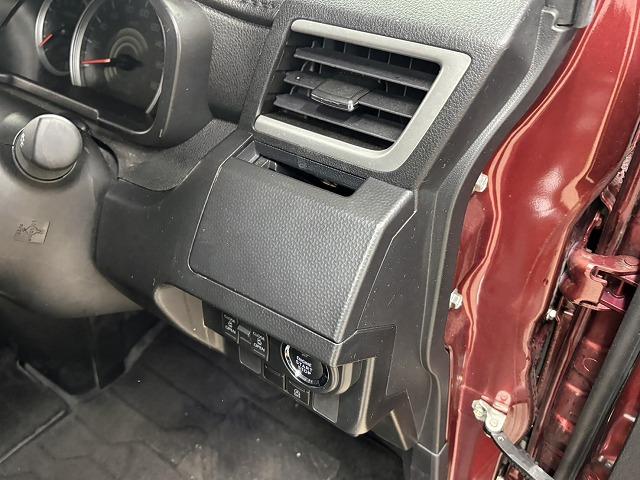 ルーミー □カスタムＧ　純正９インチナビ／全周囲／ＬＥＤヘッドライト／衝突軽減ブレーキ／レーダークルコン／クリアランスソナー／アイドリングストップ／両側電動スライド／ＥＴＣ／地デジ／Ｂｌｕｅｔｏｏｔｈ／スマートキー／（42枚目）