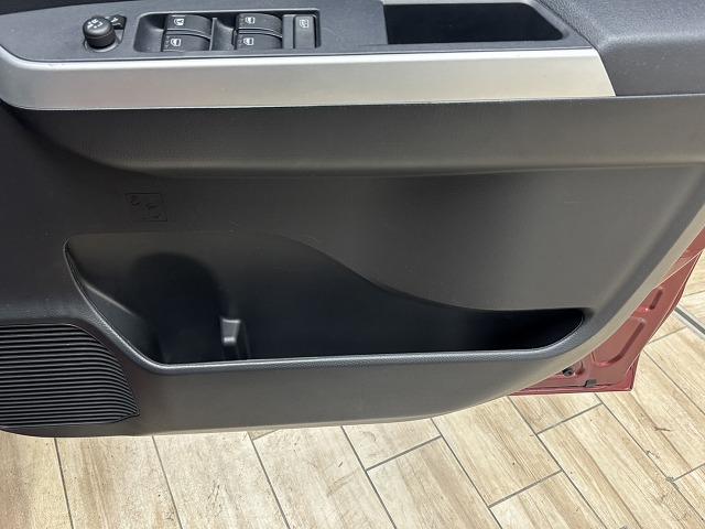 ルーミー □カスタムＧ　純正９インチナビ／全周囲／ＬＥＤヘッドライト／衝突軽減ブレーキ／レーダークルコン／クリアランスソナー／アイドリングストップ／両側電動スライド／ＥＴＣ／地デジ／Ｂｌｕｅｔｏｏｔｈ／スマートキー／（73枚目）