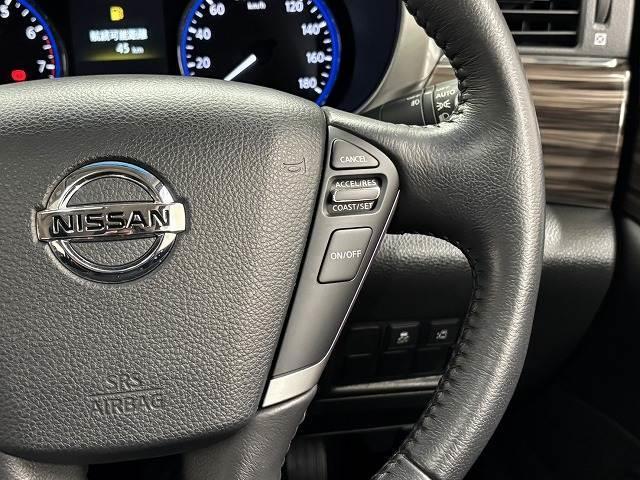 �y�N���[�Y�R���g���[���z�A�N�Z���y�_���𓥂܂��ɐݒ肵���ԑ���ۂ����o���܂��B�����^�]�⃍���O�h���C�u�Ŋ��􂵂܂��B