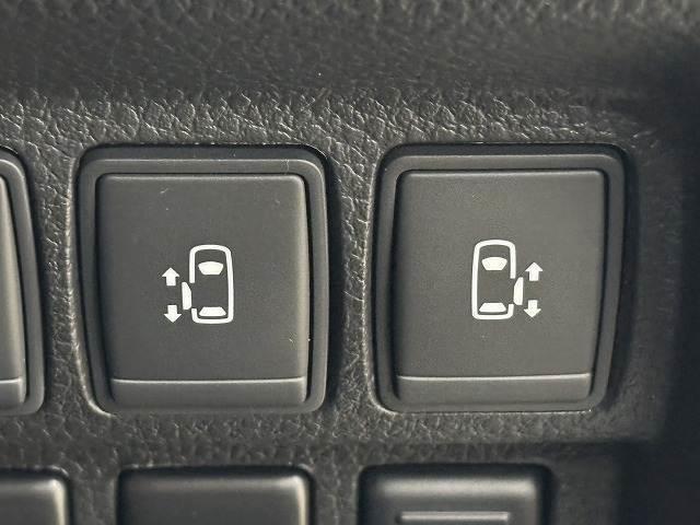 �y�����d���X���C�h�h�A�z�B�����̃X���C�h�h�A��d���ō쓮���Ă���Ċy�ɊJ���삪�o���܂��B