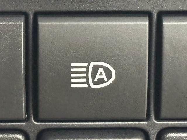 ランドクルーザープラド ＴＸ　Ｌパッケージ　７０ｔｈアニバーサリーリミテッド　サンルーフ／黒ルーフレール／茶革／純正９インチナビ／全周囲／ベンチレーション／追従クルコン／レーンキープアシスト／パワーシート／ＬＥＤヘッドライト／オートハイビーム／ＢＳＭ／ＥＴＣ（12枚目）