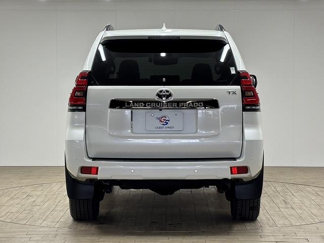 ランドクルーザープラド ＴＸ　Ｌパッケージ　７０ｔｈアニバーサリーリミテッド　サンルーフ／黒ルーフレール／茶革／純正９インチナビ／全周囲／ベンチレーション／追従クルコン／レーンキープアシスト／パワーシート／ＬＥＤヘッドライト／オートハイビーム／ＢＳＭ／ＥＴＣ（27枚目）