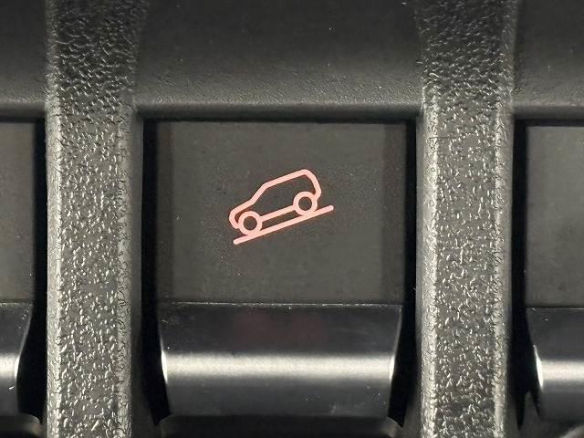 �y�q���f�B�Z���g�R���g���[���z�G���W���u���[�L�����ł͏\���Ɍ����ł��Ȃ������ł̑��s���ɁA�u���[�L�y�_���𓥂ނ��ƂȂ��ԑ������ɕۂ悤�x������@�\�ł��B