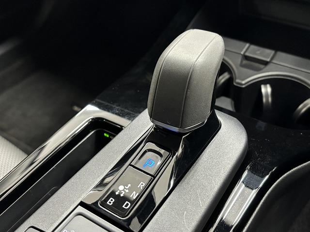 プリウス Ｚ　純正１２．３インチナビ／全周囲／ベンチレーション／パワーバックドア／パワーシート／シートメモリー／ステアリングヒーター／パーキングアシスト／ＢＳＭ／ＥＴＣ／ＬＥＤヘッドライト／オートハイビーム（35枚目）