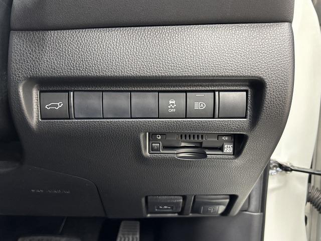 ハリアー □Ｚ　ＪＢＬ／デジタルミラー／パワーバックドア／純正１２．３型ナビ地デジ／バックカメラ／追従クルコン／衝突軽減／ＢＳＭ／オートハイビーム／ＥＴＣ／ＬＥＤヘッドライト／スマートキー／オートライト（56枚目）