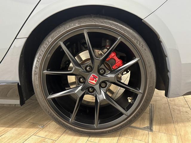 シビック タイプR ワンオーナー/純正9型ナビ地デジ/Bluetooth搭載/バックカメラ/6速MT/追従クルコン/クリアランスソナー/ETC/LEDヘッドライト/スマートキー/オートエアコン/純正19インチAW(31枚目)