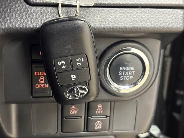 ルーミー カスタムＧ－Ｔ　純正９型Ｄオーディオ／全周囲／両側電動スライド／地デジ／衝突軽減／クリアランスソナー／シートヒーター／ＥＴＣ／ＬＥＤヘッドライト／スマートキー／プッシュスタート／電動パーキングブレーキ（12枚目）