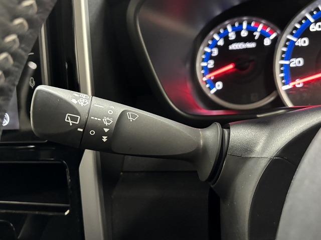 ルーミー カスタムＧ－Ｔ　純正９型Ｄオーディオ／全周囲／両側電動スライド／地デジ／衝突軽減／クリアランスソナー／シートヒーター／ＥＴＣ／ＬＥＤヘッドライト／スマートキー／プッシュスタート／電動パーキングブレーキ（66枚目）