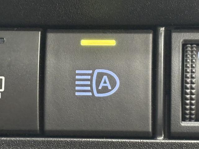 ヴォクシー S-Z 純正10インチナビ/CD・DVD/地デジ/バックカメラ/ETC2.0/追従クルコン/レーンキープアシスト/シートヒーター/LEDヘッドライト/オートハイビーム/両側電動スライド/Wエアコン/(64枚目)