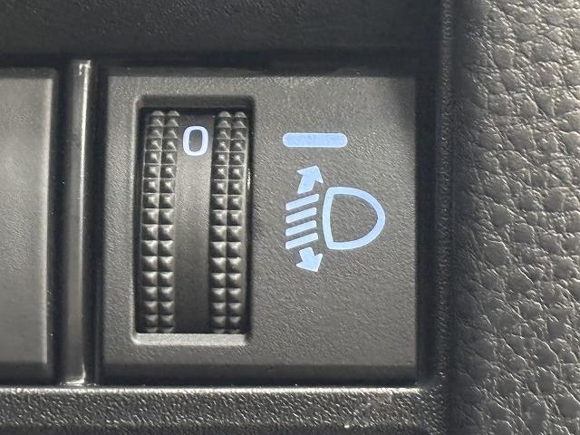 ヴォクシー S-Z 純正10インチナビ/CD・DVD/地デジ/バックカメラ/ETC2.0/追従クルコン/レーンキープアシスト/シートヒーター/LEDヘッドライト/オートハイビーム/両側電動スライド/Wエアコン/(67枚目)