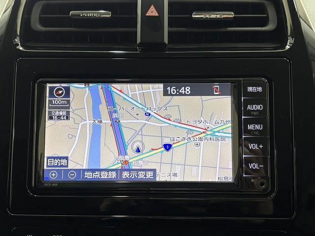 プリウス Ｓ　純正ナビ／地デジ／バックカメラ／追従クルコン／レーンキープアシスト／ＬＥＤヘッドライト／オートハイビーム／ＥＶモード／スマートキー／プッシュスタート／Ｂｌｕｅｔｏｏｔｈ／オートライト／オートエアコン（3枚目）