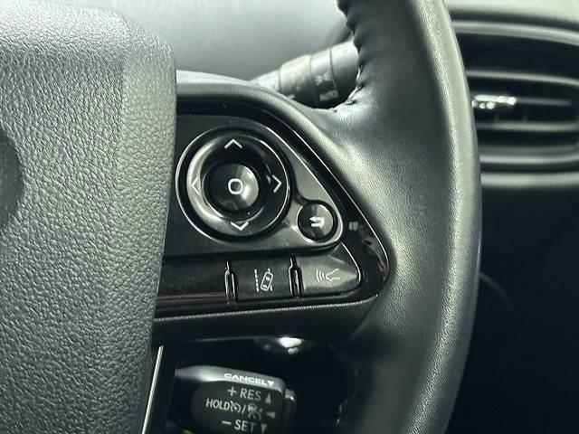 プリウス Ｓ　純正ナビ／地デジ／バックカメラ／追従クルコン／レーンキープアシスト／ＬＥＤヘッドライト／オートハイビーム／ＥＶモード／スマートキー／プッシュスタート／Ｂｌｕｅｔｏｏｔｈ／オートライト／オートエアコン（8枚目）