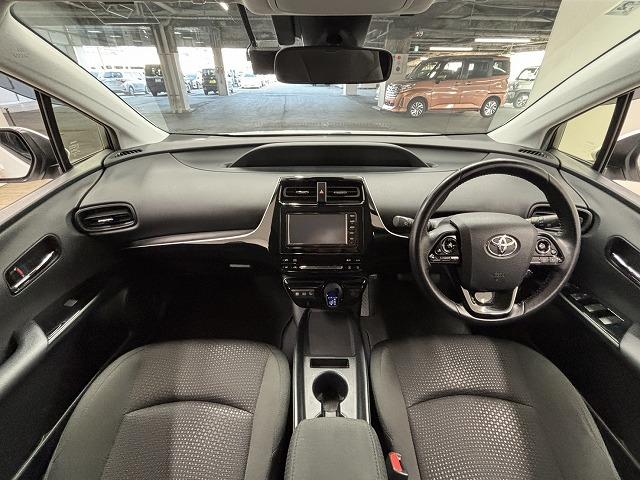 プリウス Ｓ　純正ナビ／地デジ／バックカメラ／追従クルコン／レーンキープアシスト／ＬＥＤヘッドライト／オートハイビーム／ＥＶモード／スマートキー／プッシュスタート／Ｂｌｕｅｔｏｏｔｈ／オートライト／オートエアコン（39枚目）