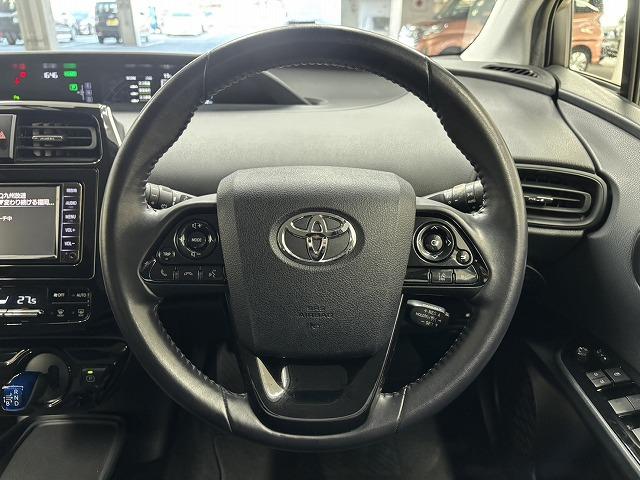 プリウス Ｓ　純正ナビ／地デジ／バックカメラ／追従クルコン／レーンキープアシスト／ＬＥＤヘッドライト／オートハイビーム／ＥＶモード／スマートキー／プッシュスタート／Ｂｌｕｅｔｏｏｔｈ／オートライト／オートエアコン（42枚目）