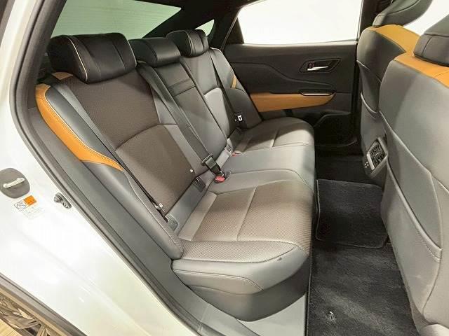 クラウンクロスオーバー ＲＳ　“Ａｄｖａｎｃｅｄ”　ワンオーナー／サンルーフ／デジタルインナーミラー／全周囲／１２．３インチナビ／トヨタチームメイト／追従クルコン／ＢＳＭ／パワーシート／シートベンチレーション／パワーバックドア／オートハイビーム／ＥＴＣ（6枚目）