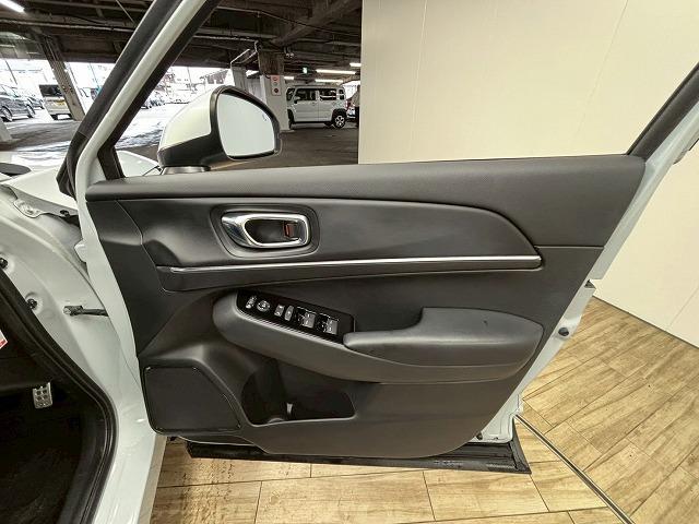 ヴェゼル e:HEV Z 純正9型ナビ/パワーバックドア/シートヒーター/Bluetooth/追従クルコン/BSM/衝突軽減/クリアランスソナー/ダウンヒルアシスト/LEDヘッドライト/ETC/スマートキー/パドルシフト(37枚目)