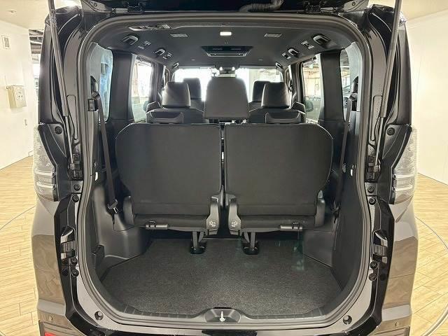 ヴォクシー Ｓ－Ｚ　純正１０．５インチナビ／１４インチ後席フリップダウンモニター／３眼ＬＥＤヘッドライト／アドバンストドライブ／追従クルコン／レーンキープアシスト／シートヒーター／ＣＤ・ＤＶＤ／バックカメラ（13枚目）