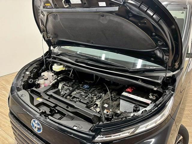 ヴォクシー Ｓ－Ｚ　純正１０．５インチナビ／１４インチ後席フリップダウンモニター／３眼ＬＥＤヘッドライト／アドバンストドライブ／追従クルコン／レーンキープアシスト／シートヒーター／ＣＤ・ＤＶＤ／バックカメラ（18枚目）