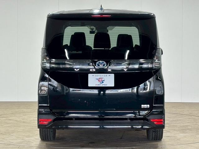 ヴォクシー Ｓ－Ｚ　純正１０．５インチナビ／１４インチ後席フリップダウンモニター／３眼ＬＥＤヘッドライト／アドバンストドライブ／追従クルコン／レーンキープアシスト／シートヒーター／ＣＤ・ＤＶＤ／バックカメラ（22枚目）