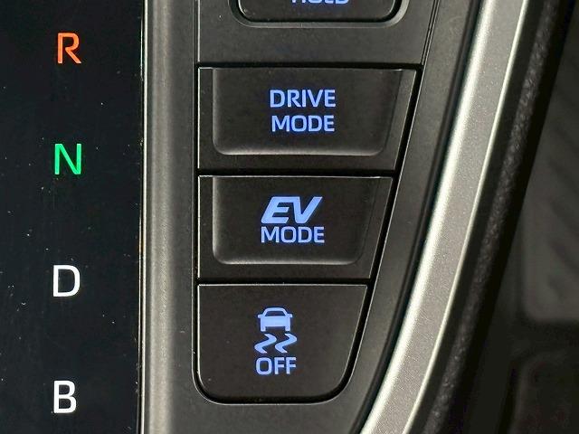 ヴォクシー Ｓ－Ｚ　純正１０．５インチナビ／１４インチ後席フリップダウンモニター／３眼ＬＥＤヘッドライト／アドバンストドライブ／追従クルコン／レーンキープアシスト／シートヒーター／ＣＤ・ＤＶＤ／バックカメラ（62枚目）