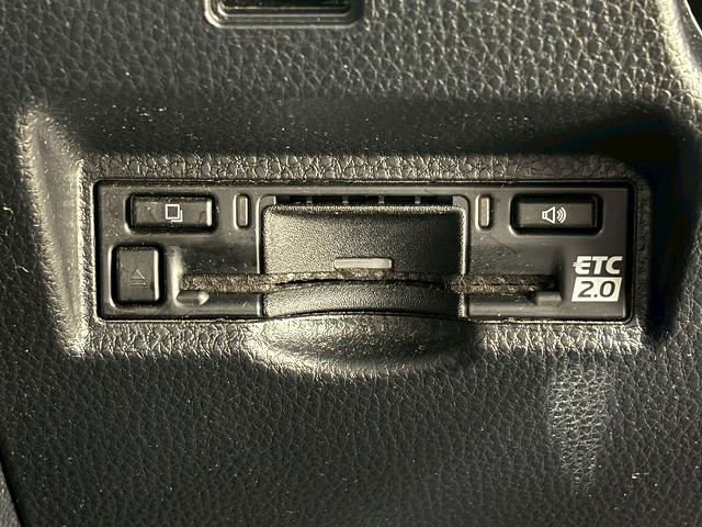 ヴォクシー Ｓ－Ｚ　純正１０．５インチナビ／１４インチ後席フリップダウンモニター／３眼ＬＥＤヘッドライト／アドバンストドライブ／追従クルコン／レーンキープアシスト／シートヒーター／ＣＤ・ＤＶＤ／バックカメラ（67枚目）