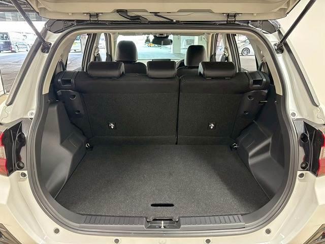 ロッキー プレミアム　純正９型Ｄオーディオ／地デジ／全方位カメラ／パワフルスタイル／追従クルコン／レーンキープアシスト／衝突軽減／クリアランスソナー／アイドリングストップ／シートヒーター／ＥＴＣ／スマートキー（13枚目）