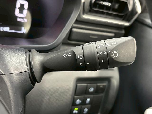 ロッキー プレミアム　純正９型Ｄオーディオ／地デジ／全方位カメラ／パワフルスタイル／追従クルコン／レーンキープアシスト／衝突軽減／クリアランスソナー／アイドリングストップ／シートヒーター／ＥＴＣ／スマートキー（35枚目）