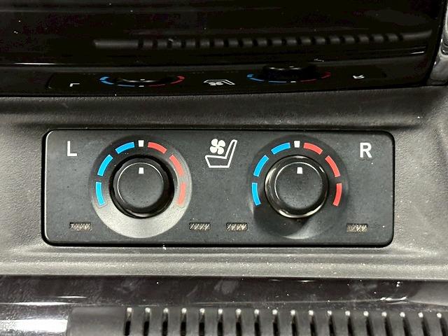 アルファード Ｓ“Ｃ　パッケージ”　サンルーフ／１２．１型フリップダウン／デジタルミラー／純正９型ナビ地デジ／ＣＤ・ＤＶＤ／バックカメラ／黒革／シートベンチレーション／両側電動／パワーバックドア／追従クルコン／ＢＳＭ／オートハイビーム（58枚目）