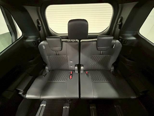 �R��ڂ̃V�[�g�͑�l�������Ă��\���ȍL�����������܂���