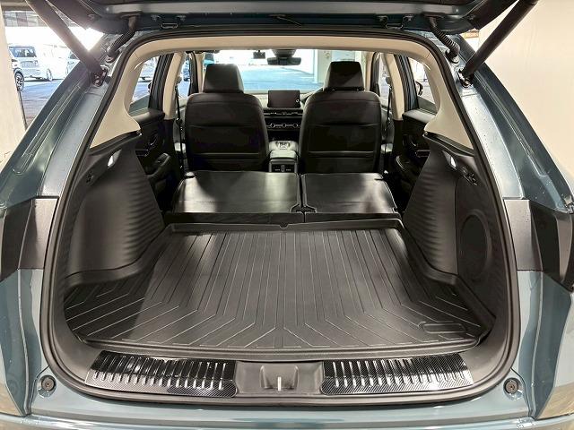 ＺＲ－Ｖ ｅ：ＨＥＶ　Ｚ　本革シート／ＢＯＳＥサウンド／全周囲／ワイヤレス充電／純正９型ナビ／追従クルコン／レーンキープアシスト／パワーバックドア／パワーシート／シートヒーター／ステアリングヒーター／ＢＳＭ／ＥＴＣ（65枚目）