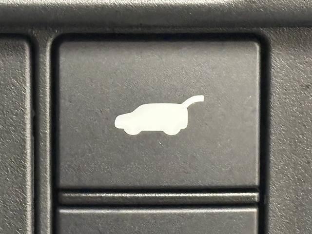 ＺＲ－Ｖ ｅ：ＨＥＶ　Ｚ　Ｗｅｄｓ　レオニス１９インチＡＷ／車高調（純正サス有）／ＢＯＳＥ／黒革／純正９型ナビ／全周囲／追従クルコン／パワーバックドア／レーンキープパワーシート／シートヒーター／シートメモリー／ＥＴＣ２．０（9枚目）