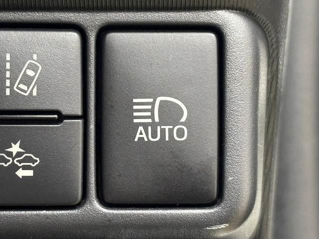 アクア Gソフトレザーセレクション 純正ナビ/バックカメラ/白革/トヨタセーフティ/地デジ/クルーズコントロール/レーンキープアシスト/シートヒーター/LEDヘッドライト/オートハイビーム/スマートキー/プッシュスタート(10枚目)