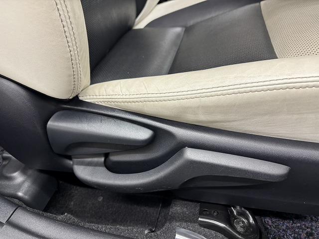 アクア Gソフトレザーセレクション 純正ナビ/バックカメラ/白革/トヨタセーフティ/地デジ/クルーズコントロール/レーンキープアシスト/シートヒーター/LEDヘッドライト/オートハイビーム/スマートキー/プッシュスタート(34枚目)