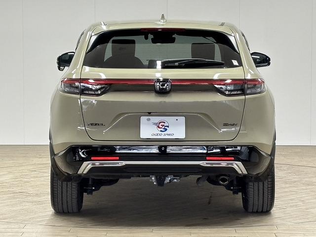 ヴェゼル e:HEV Z 全周囲/プレミアムオーディオ/9インチナビ/ワンオーナー/衝突軽減ブレーキ/追従クルコン/レーンキープアシスト/パワーバックドア/クリアランスソナー/シートヒーター/BSM/ETC/LEDヘッドライト(22枚目)