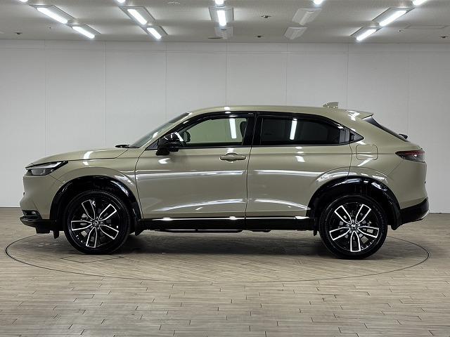 ヴェゼル e:HEV Z 全周囲/プレミアムオーディオ/9インチナビ/ワンオーナー/衝突軽減ブレーキ/追従クルコン/レーンキープアシスト/パワーバックドア/クリアランスソナー/シートヒーター/BSM/ETC/LEDヘッドライト(24枚目)