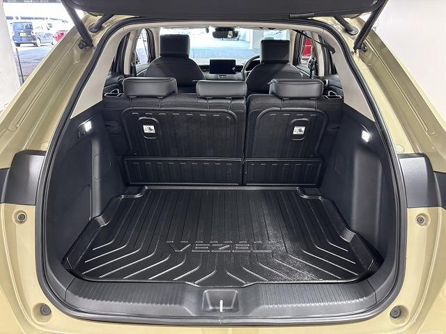 ヴェゼル e:HEV Z 全周囲/プレミアムオーディオ/9インチナビ/ワンオーナー/衝突軽減ブレーキ/追従クルコン/レーンキープアシスト/パワーバックドア/クリアランスソナー/シートヒーター/BSM/ETC/LEDヘッドライト(45枚目)