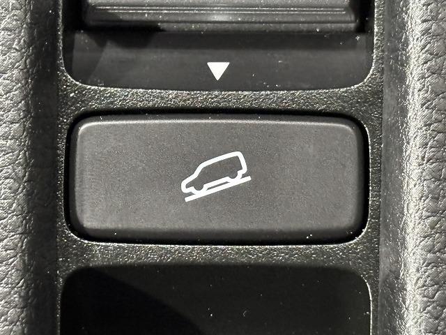 ヴェゼル e:HEV Z 全周囲/プレミアムオーディオ/9インチナビ/ワンオーナー/衝突軽減ブレーキ/追従クルコン/レーンキープアシスト/パワーバックドア/クリアランスソナー/シートヒーター/BSM/ETC/LEDヘッドライト(60枚目)