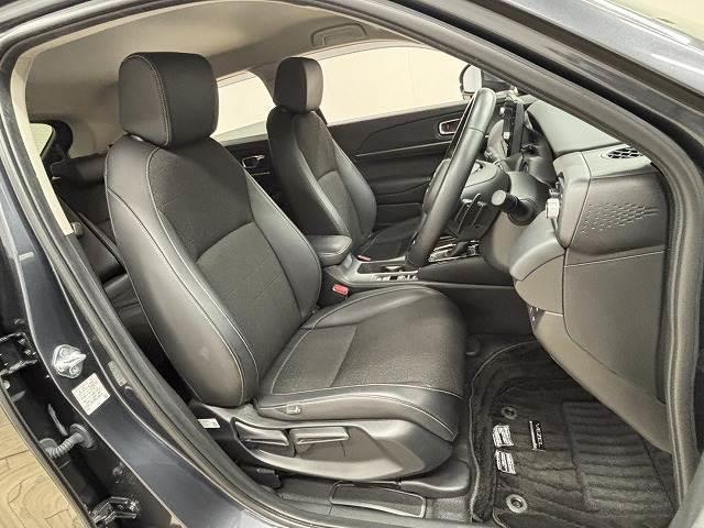 ヴェゼル e:HEV Z 全周囲/プレミアムオーディオ/純正9インチナビ/追従クルコン/レーンキープアシスト/パワーバックドア/クリアランスソナ-/BSM/ETC2.0/シートヒーター/LEDヘッドライト/オートハイビーム(5枚目)