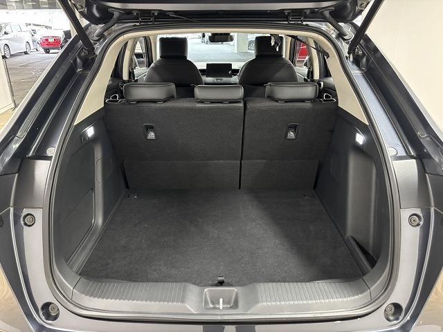 ヴェゼル e:HEV Z 全周囲/プレミアムオーディオ/純正9インチナビ/追従クルコン/レーンキープアシスト/パワーバックドア/クリアランスソナ-/BSM/ETC2.0/シートヒーター/LEDヘッドライト/オートハイビーム(44枚目)