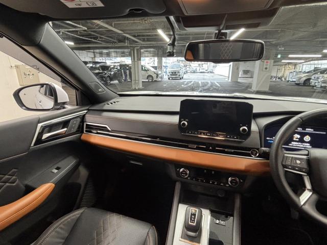 アウトランダーPHEV P BOSE/セミアニリン革/全周囲/純正9型ナビ地デジ/レーダークルコン/BSM/パワーシート/シートヒーター/ステアリングヒーター/パワーバックドア/AC1500W/ETC/LEDヘッドライト(23枚目)