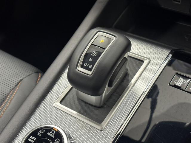 アウトランダーPHEV P BOSE/セミアニリン革/全周囲/純正9型ナビ地デジ/レーダークルコン/BSM/パワーシート/シートヒーター/ステアリングヒーター/パワーバックドア/AC1500W/ETC/LEDヘッドライト(37枚目)