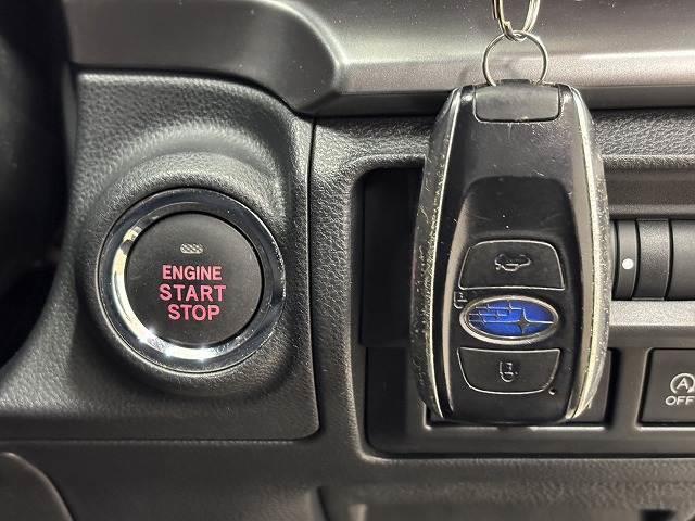 ＸＶ ２．０ｉ－Ｌ　ＥｙｅＳｉｇｈｔ　アイサイト／メモリナビ／バックカメラ／ルーフレール／レーダークルコン／ＢＳＭ／アイドリングストップ／ＥＴＣ／ＬＥＤヘッドライト／スマートキー／オートエアコン／オートライト／純正１７インチＡＷ（12枚目）