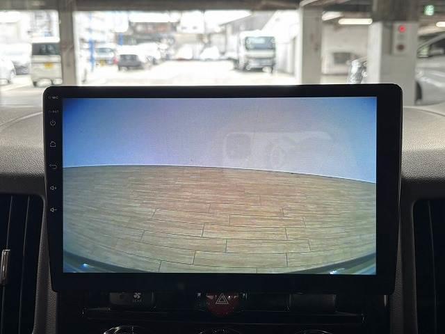 �y�o�b�N���j�^�[�z�𑕔����Ă���܂��B���A�J�����̉f�����J���[�ŉf���o����܂��̂œ��X�̒��Ԃ����S���S�ł��B