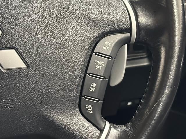 �y�N���[�Y�R���g���[���z�A�N�Z���y�_���𓥂܂��ɐݒ肵���ԑ���ۂ����o���܂��B�����^�]�⃍���O�h���C�u�Ŋ��􂵂܂��B