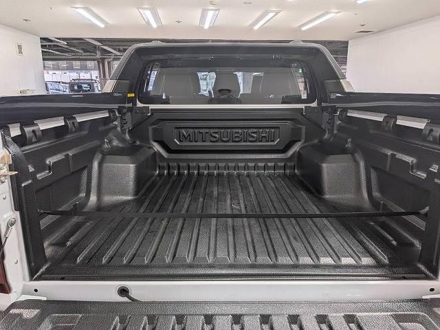 ☆全車修復歴なし！鑑定付きの良質なお車のみを厳選して展示中☆第３者機関の認定付き車ですので、遠方の方でも、安心してご検討いただけます。